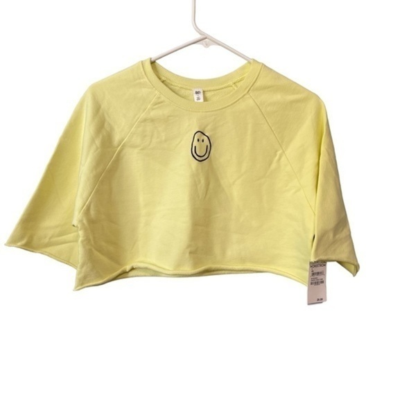 🔹5/$25🔹 BP NWT Women's Yellow Smile Short‎ Sleeve Sweatshirt Cropped. Small - Picture 2 of 9